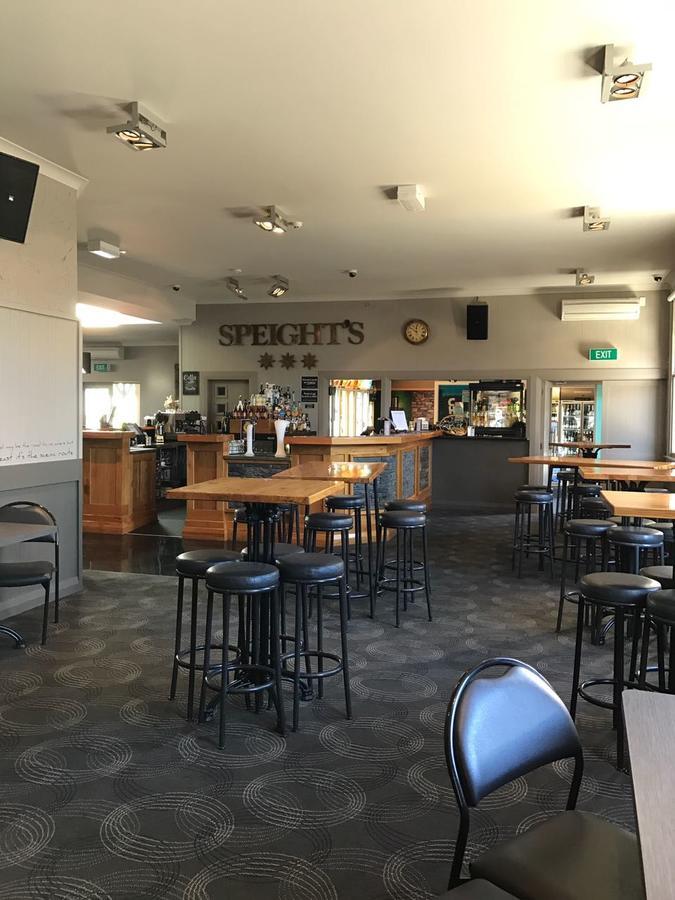 Otautau Hotel Eksteriør bilde