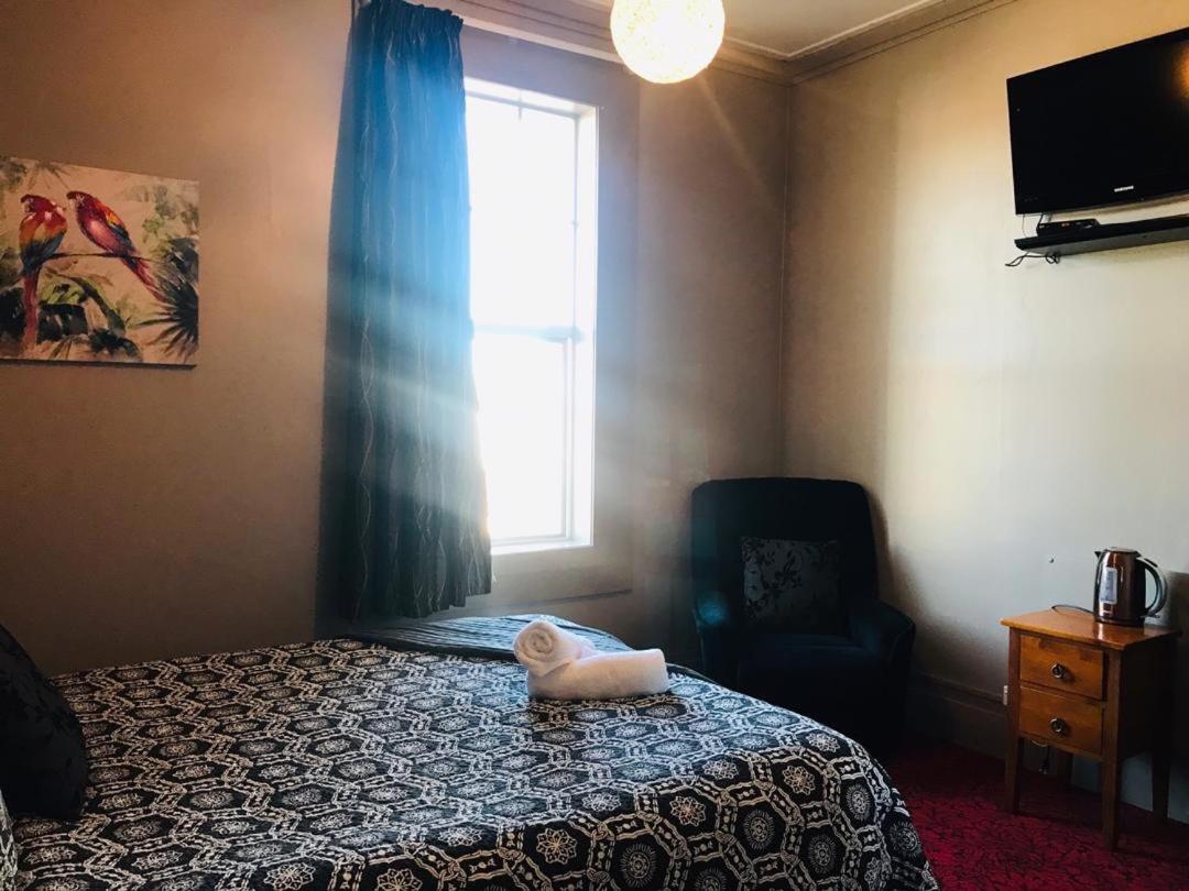 Otautau Hotel Eksteriør bilde