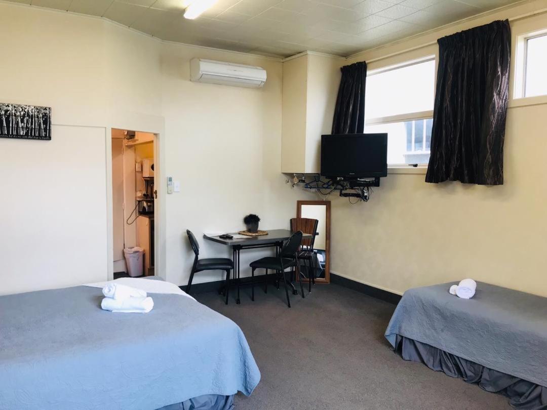 Otautau Hotel Eksteriør bilde
