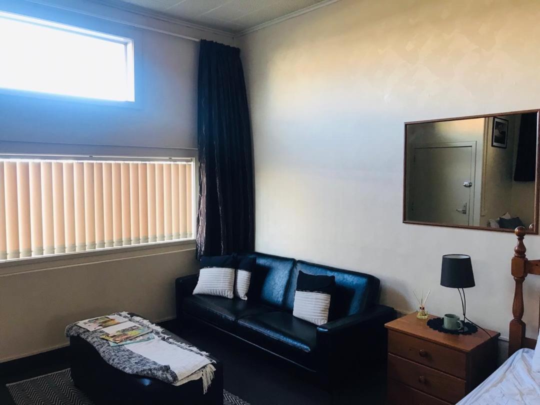 Otautau Hotel Eksteriør bilde